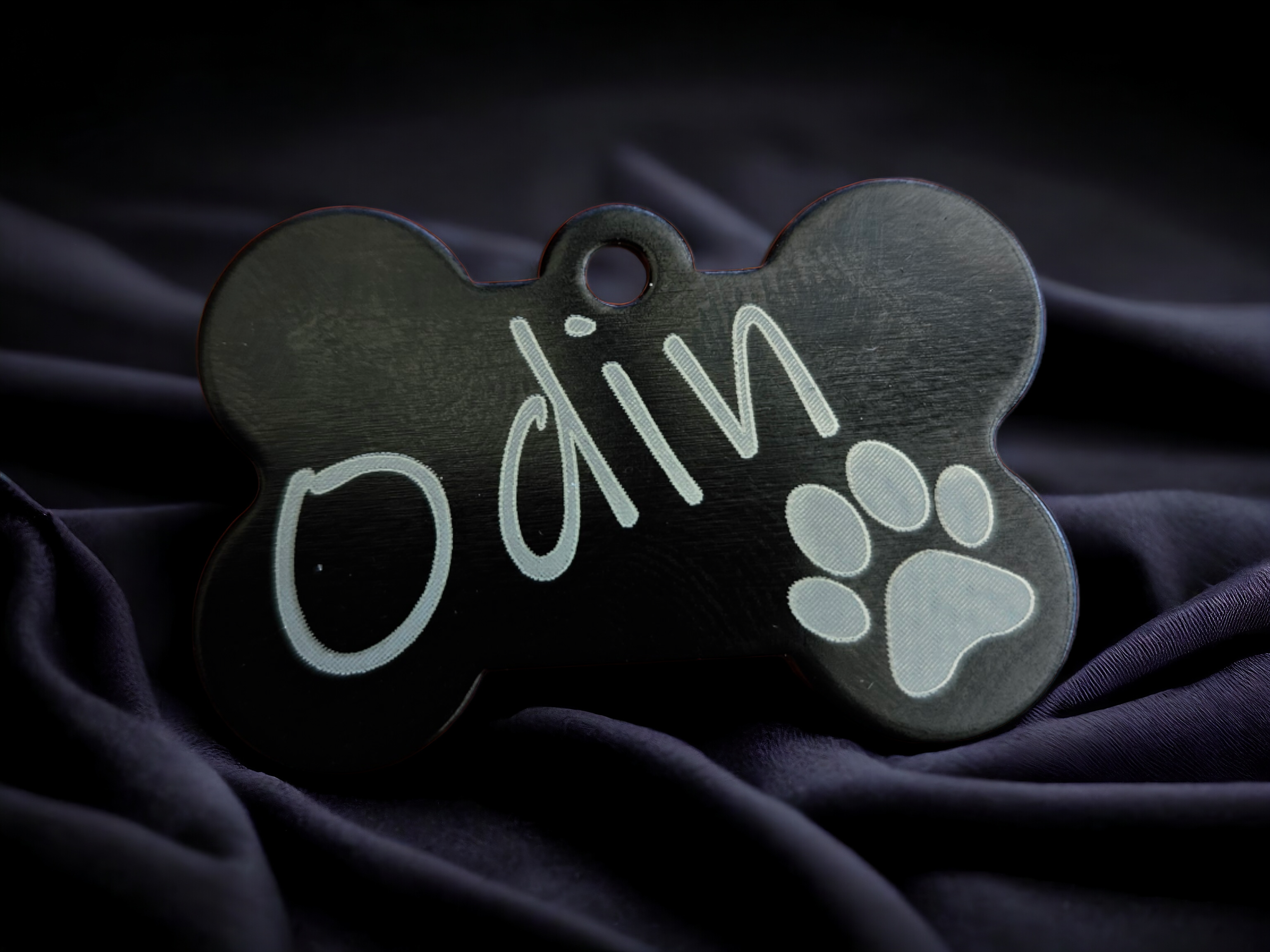 Personalisierte Hundemarke mit Lasergravur
